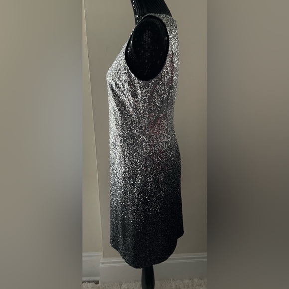 Vince Camuto Silver & Black Sequin Evening Dress Size 8 - Picture 3 of 12